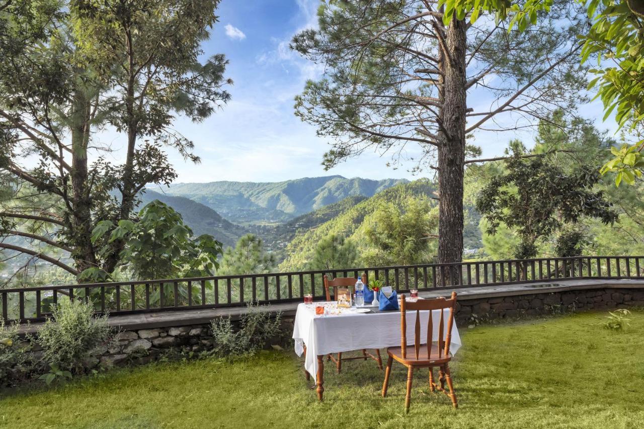 Club Mahindra Binsar Villa Almora Esterno foto