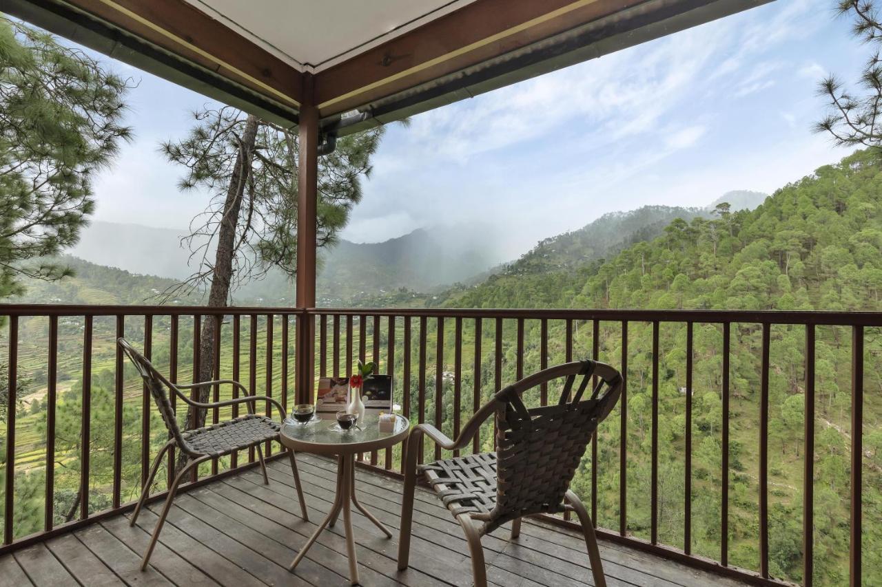 Club Mahindra Binsar Villa Almora Esterno foto